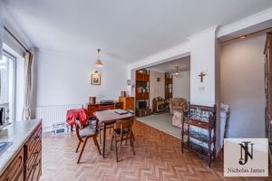 Photo 11- click for photo gallery